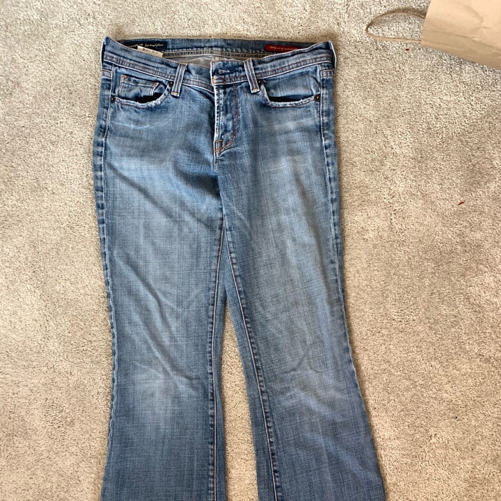 VINTAGE LOW WAISTED JEANS!